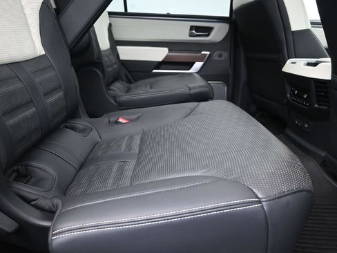 Used 2023 Toyota Sequoia Capstone AWD/4WD image 23