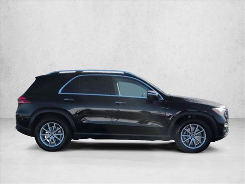 Used 2024 Mercedes-Benz GLE 450e 4MATIC image 4