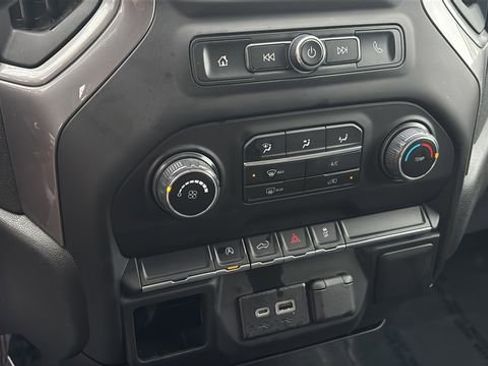 Used 2022 Chevrolet Silverado 1500 Custom image 29