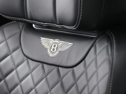 Used 2018 Bentley Bentayga AWD/4WD image 62
