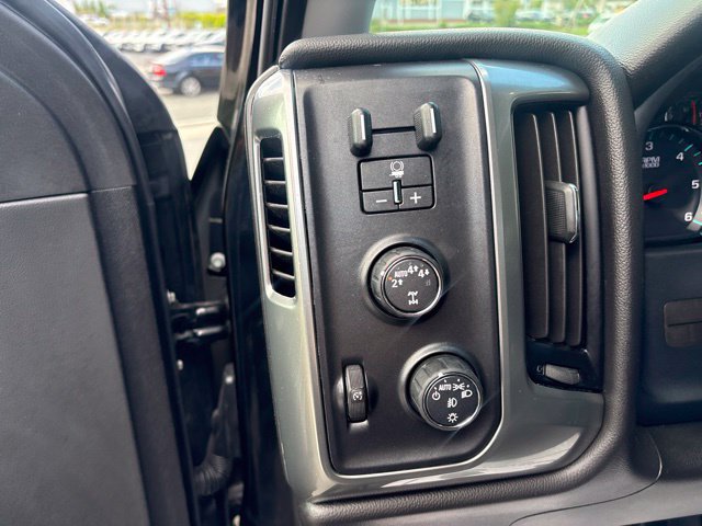 Used 2019 Chevrolet Silverado 1500 LT w/ All Star Edition AWD/4WD image 16
