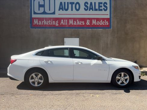 Used 2019 Chevrolet Malibu LS FWD image 4
