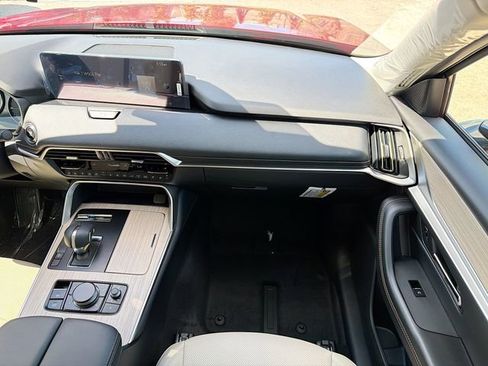 New 2026 MAZDA CX-90 3.3 Turbo w/ Preferred Package AWD/4WD image 19