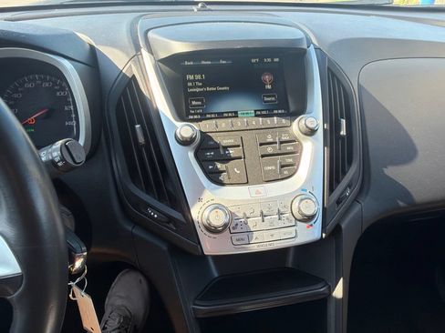 Used 2017 Chevrolet Equinox LT w/ Convenience Package FWD image 10