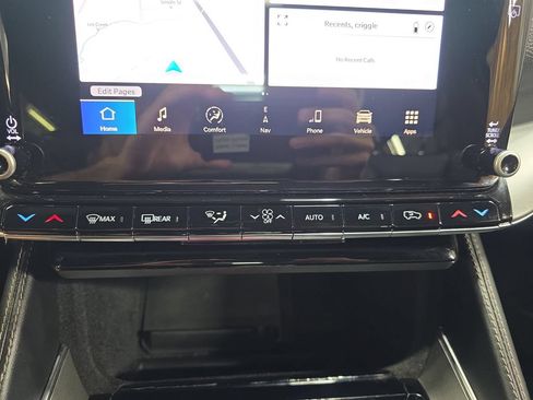 Used 2024 Jeep Wagoneer Series II AWD/4WD image 23