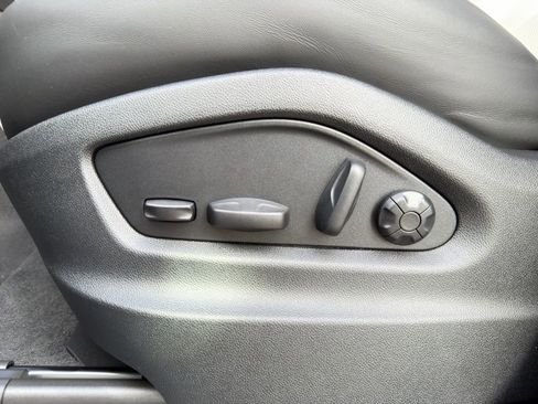 New 2026 Porsche Cayenne S image 7