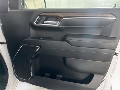 Used 2024 GMC Sierra 1500 Elevation image 30