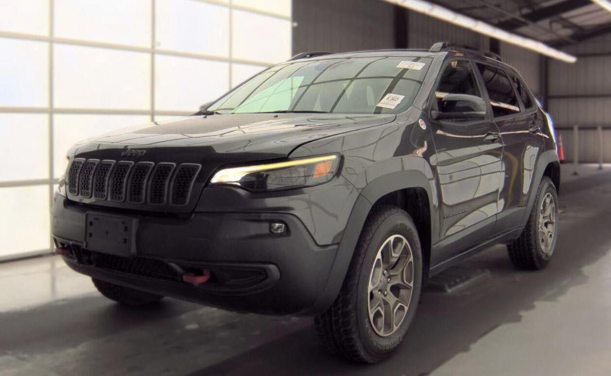 Used 2022 Jeep Cherokee Trailhawk AWD/4WD image 2