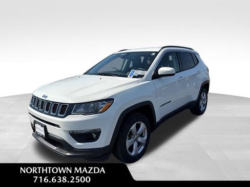Used 2019 Jeep Compass Latitude image 1