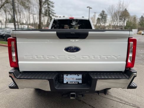 Used 2024 Ford F350 XLT w/ FX4 Off-Road Package image 5