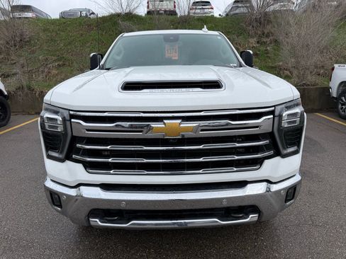 Used 2024 Chevrolet Silverado 2500 LTZ w/ LTZ Plus Package image 5