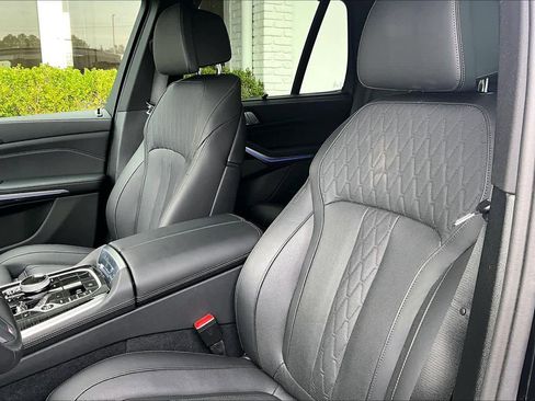 Used 2025 BMW X5 xDrive40i w/ Executive Package image 8
