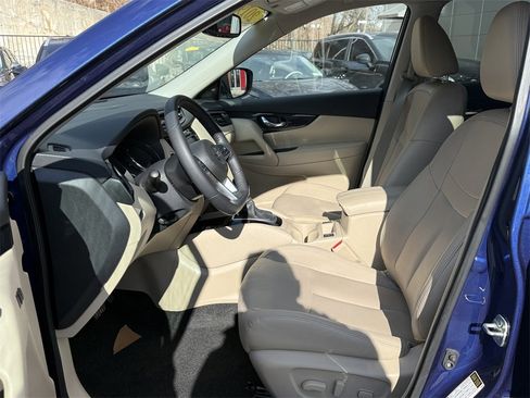 Used 2019 Nissan Rogue SL image 16