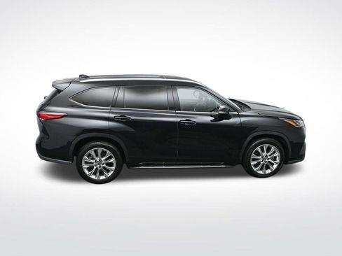 Used 2022 Toyota Highlander Limited image 48