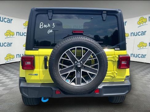 Used 2023 Jeep Wrangler Unlimited Sahara w/ Cold Weather Group AWD/4WD image 3