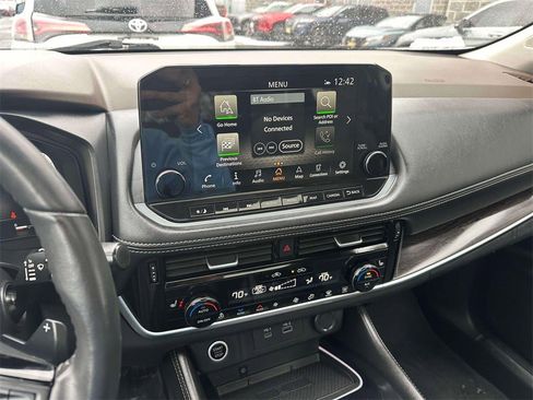 Certified 2021 Nissan Rogue Platinum image 31