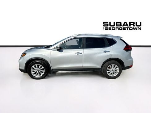Used 2017 Nissan Rogue SV FWD image 4