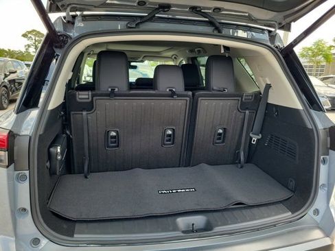 Certified 2026 Nissan Pathfinder Platinum w/ Cargo Package FWD image 15