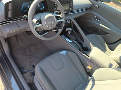 New 2026 Hyundai Elantra SE