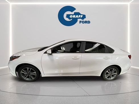 Used 2024 Kia Forte LXS image 2