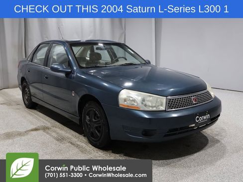 Used 2004 Saturn L-Series L300 image 1