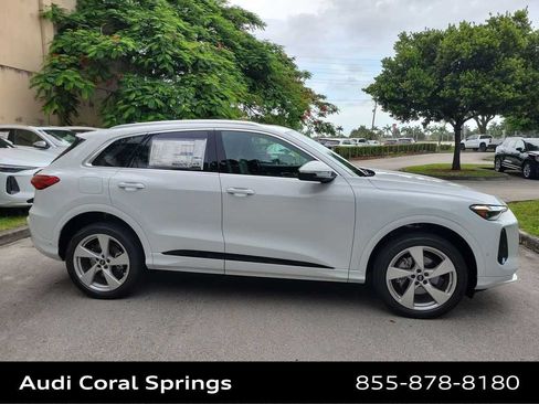 Certified 2025 Audi Q5 Premium w/ Premium Plus AWD/4WD image 9