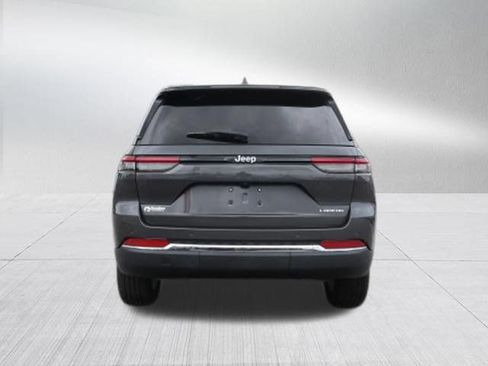 Certified 2024 Jeep Grand Cherokee Laredo X RWD image 5