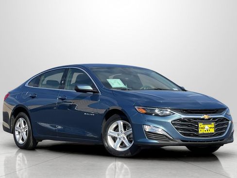 Used 2024 Chevrolet Malibu LS image 2
