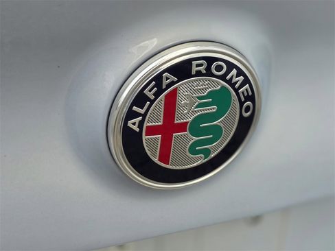 Used 2023 Alfa Romeo Giulia Sprint image 29