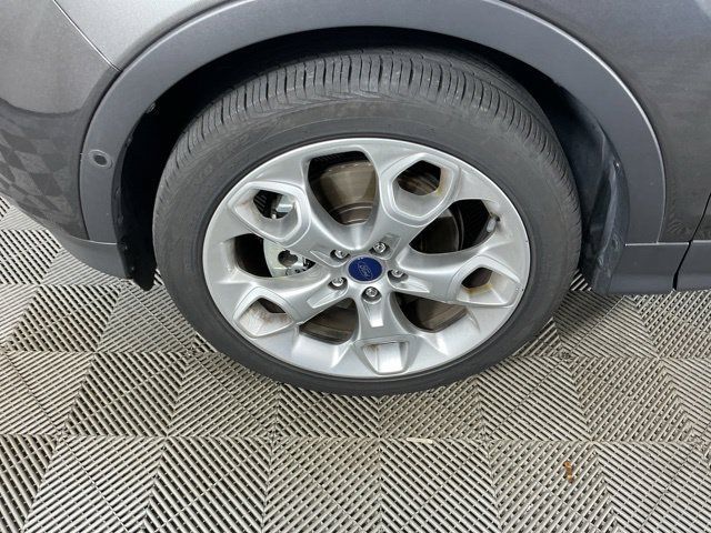 Used 2016 Ford Escape Titanium w/ Equipment Group 301A AWD/4WD image 9