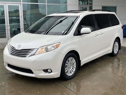 Used 2017 Toyota Sienna XLE