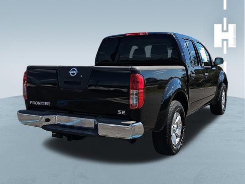 Used 2010 Nissan Frontier SE RWD image 4