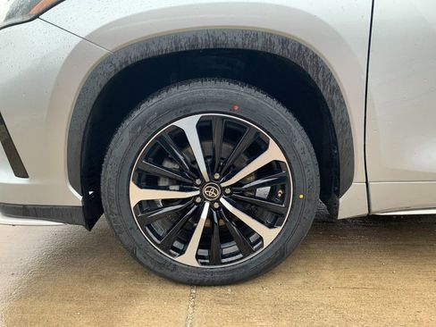 Used 2022 Toyota Highlander XSE image 36