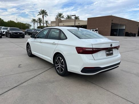 Used 2025 Volkswagen Jetta Sport FWD image 9
