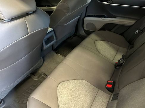 Used 2019 Toyota Camry LE FWD image 12