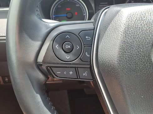 Used 2021 Toyota Venza LE w/ Carpet Mat Package (TMS) AWD/4WD image 20