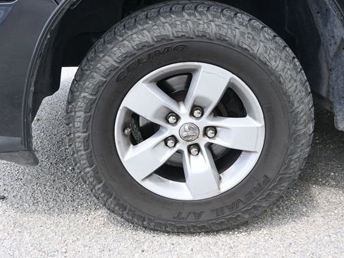 Used 2018 RAM 1500 Express AWD/4WD image 7
