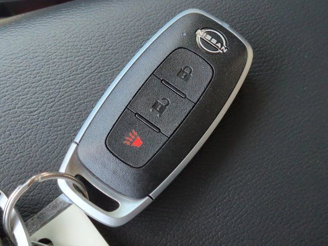 Used 2025 Nissan Kicks SR FWD image 26