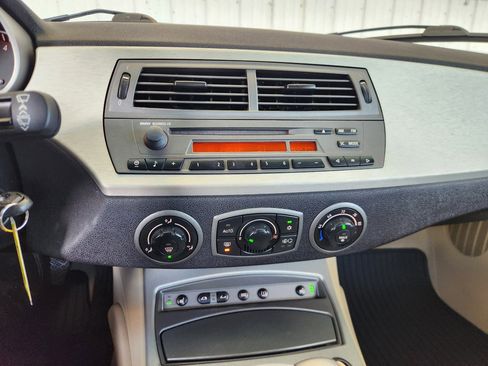 Used 2003 BMW Z4 3.0i image 6