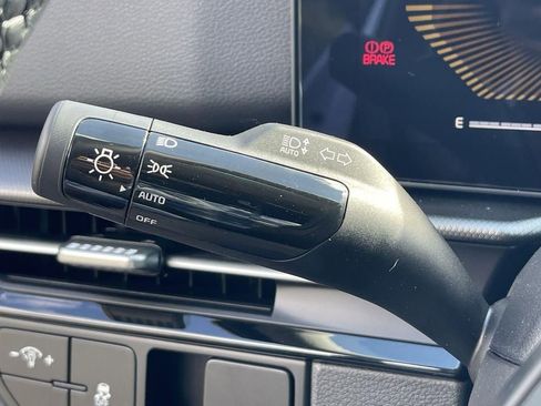 New 2026 Kia Sportage LX FWD image 32