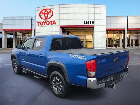 Used 2017 Toyota Tacoma TRD Off-Road w/ Tow Package image 7