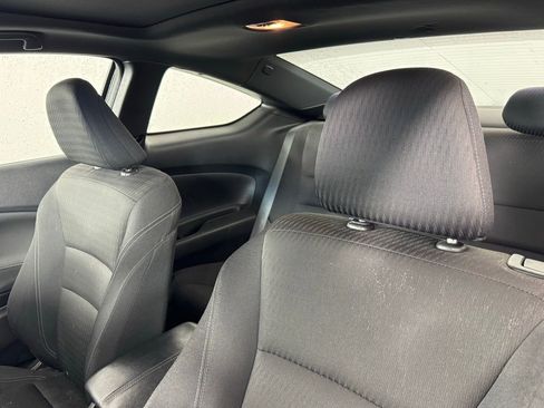 Used 2017 Honda Accord EX image 3