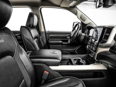 Used 2019 RAM 1500 Laramie image 30