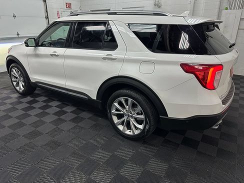 Used 2022 Ford Explorer Platinum w/ Class IV Trailer Tow Package AWD/4WD image 6