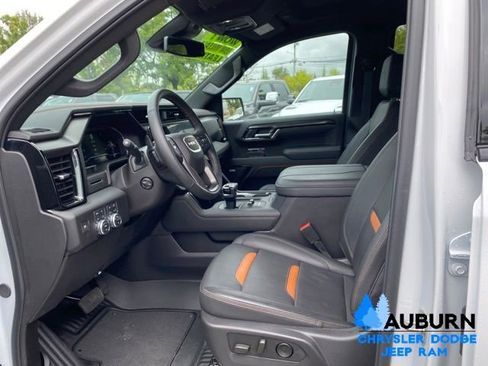Used 2025 GMC Sierra 1500 AT4 AWD/4WD image 33