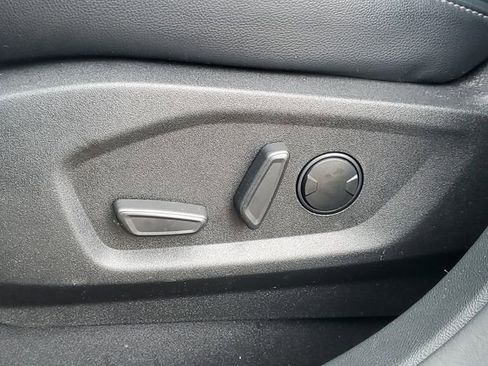 Used 2023 Ford Edge SEL w/ Convenience Package image 14