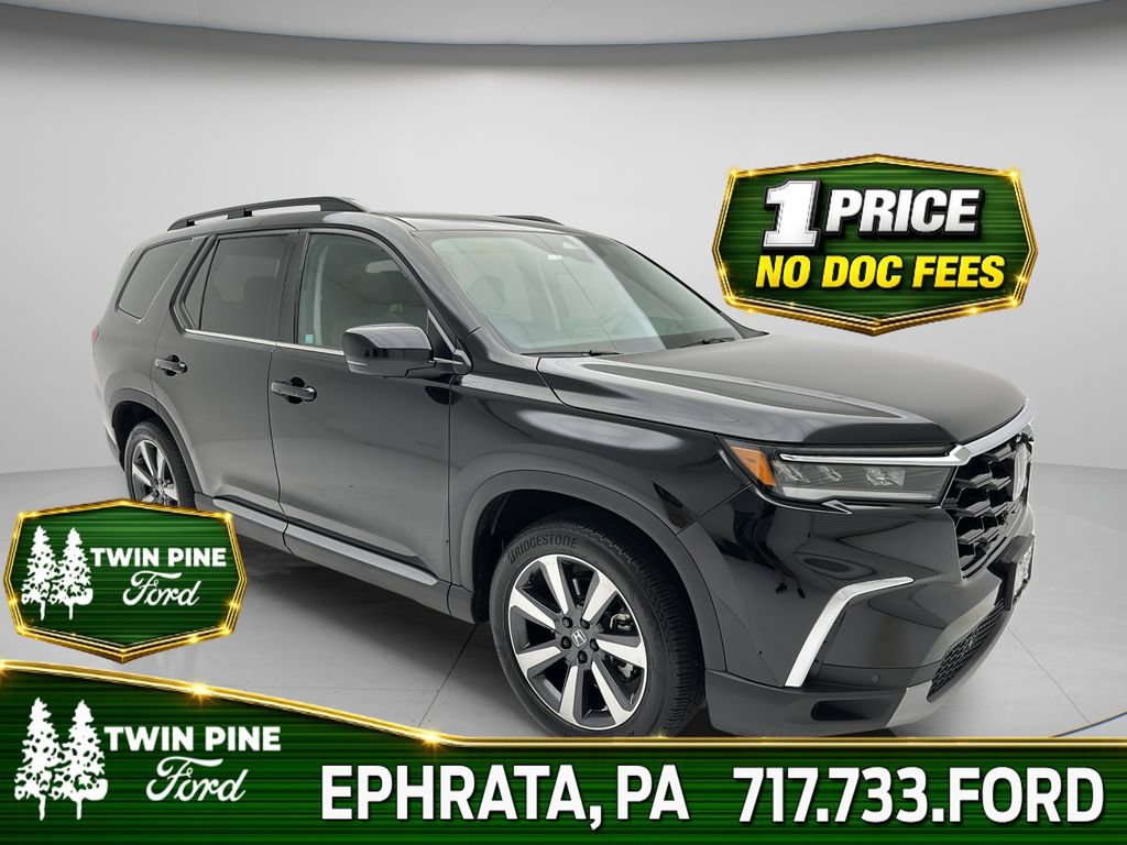 Used 2025 Honda Pilot Elite image 1