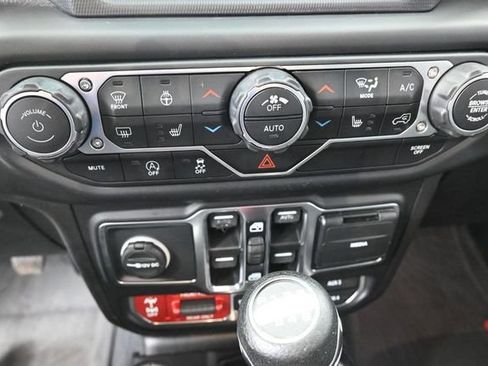 Used 2019 Jeep Wrangler Unlimited Rubicon AWD/4WD image 24