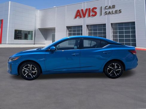 Used 2025 Nissan Sentra SV FWD image 10