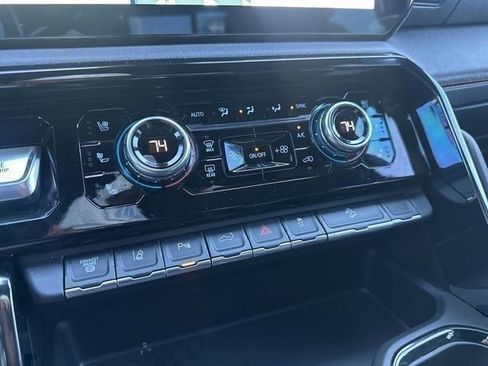 Certified 2024 GMC Sierra 2500 AT4 w/ AT4 Premium Plus Package image 57